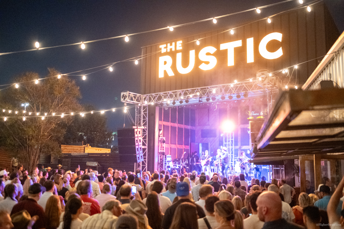 The Rustic private party space - Dallas Backyard